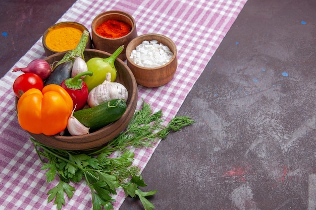 Składniki na blacie kuchennym